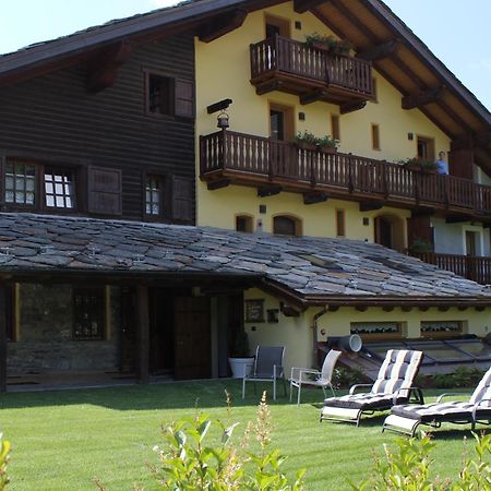 La Luge D'Antan Maison D'Hotes & Spa Brusson Exterior foto